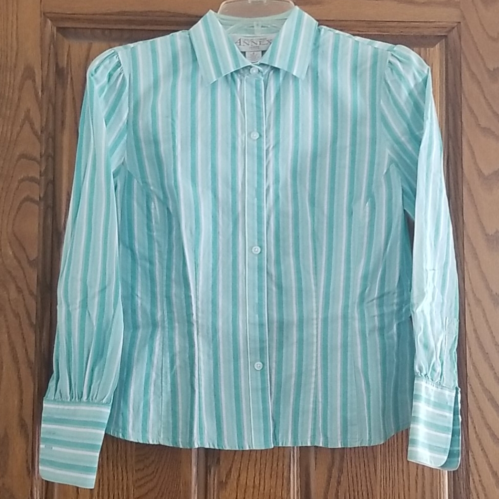 Casual Corner Petite Blue Button Down Blouse